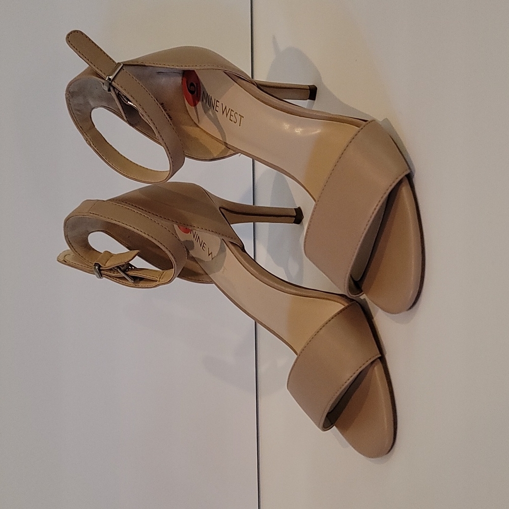 Nine West tan heels